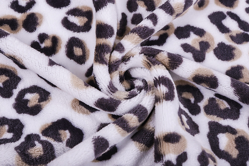 Forro polar de franela con estampado de leopardo de una cara