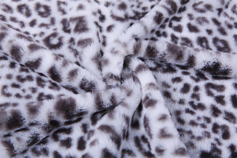 Piel artificial estampado leopardo gris