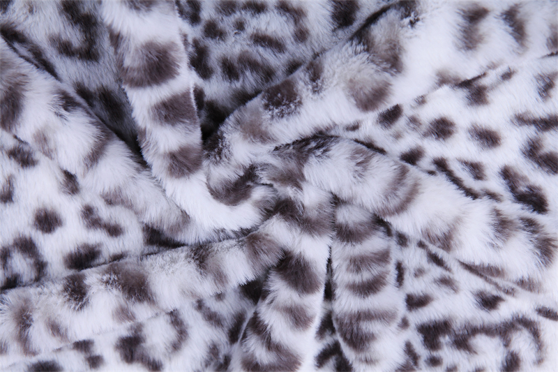 Piel artificial estampado leopardo gris